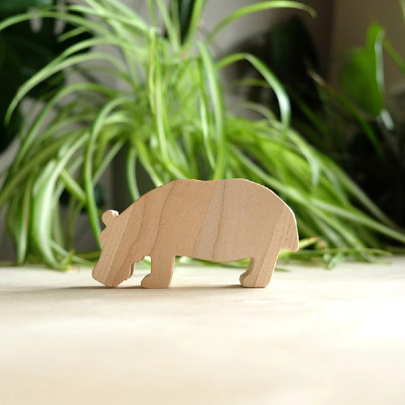 O_wow Handmade Maple Hippo