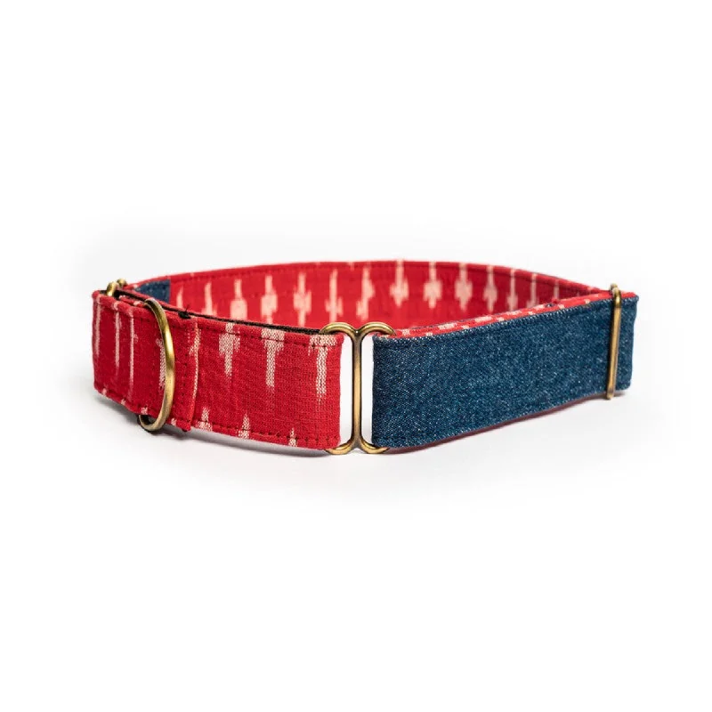 7. **Dog traction rope is automatically retractable**PetWale Denim Martingale Collar for Dogs (Blue Denim)